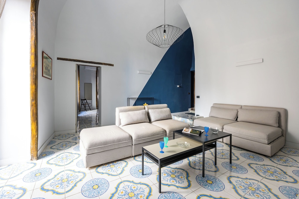 Leticia's Apartment by Wonderful Italy