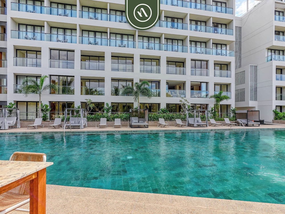 Luxury Condo With Canal View - Near Beach