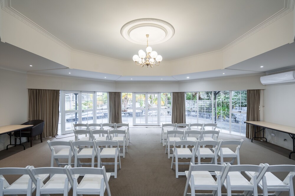 meeting & event spaces