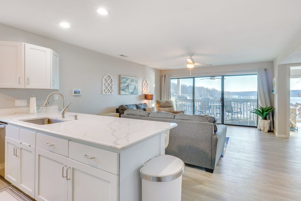 Lake View & Boat Slip: Osage Beach Retreat!
