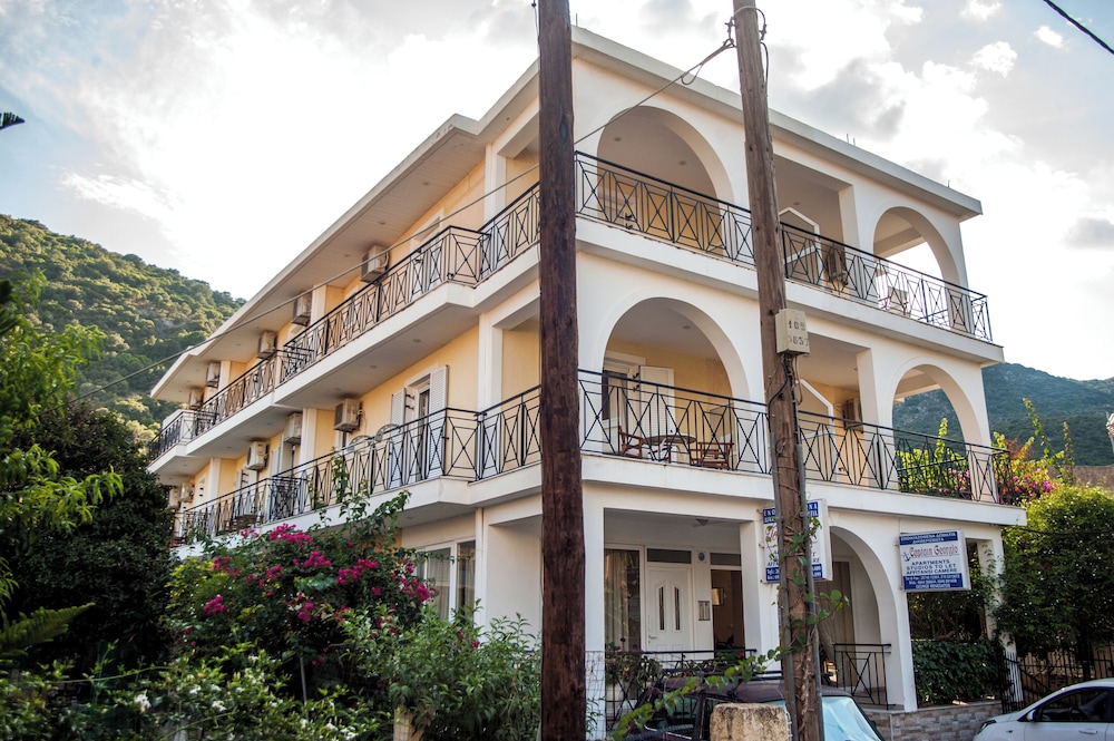 Captain Georgio Apartments