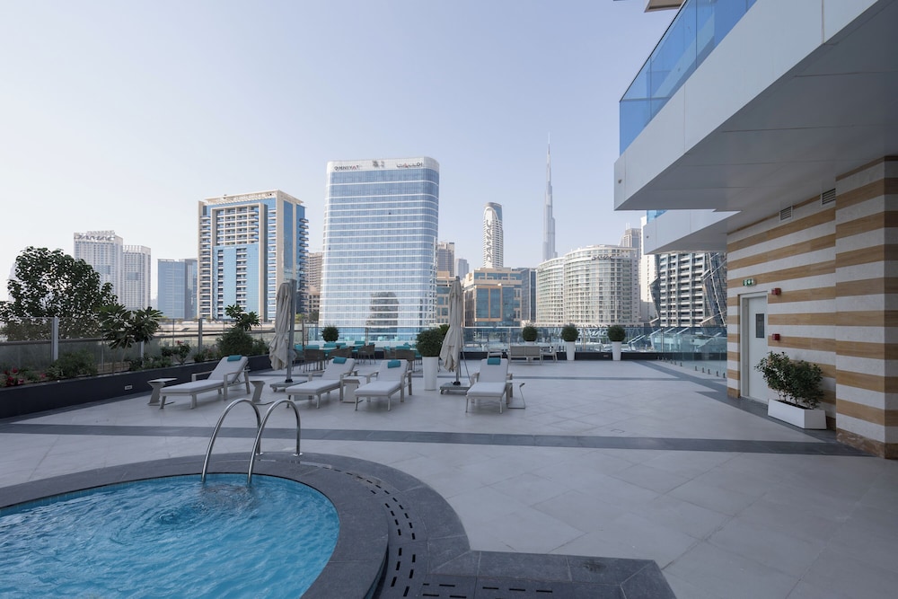 Waves Tower by KASCO