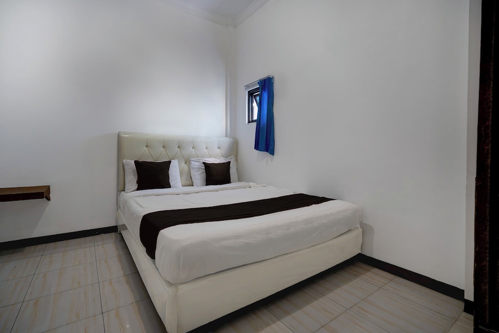 Hotel O 94843 Syariah Hj. Lilis Sukabumi
