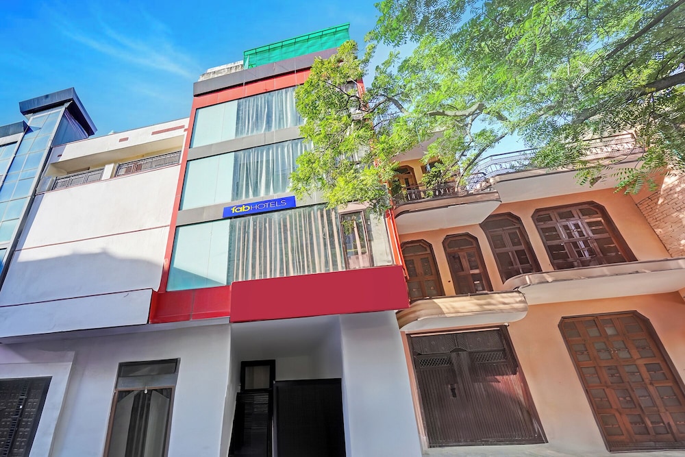 Fabhotel Aakarshan Residency