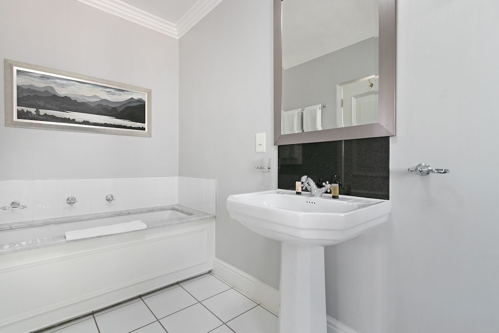 Winelands Golf Lodges at De Zalze