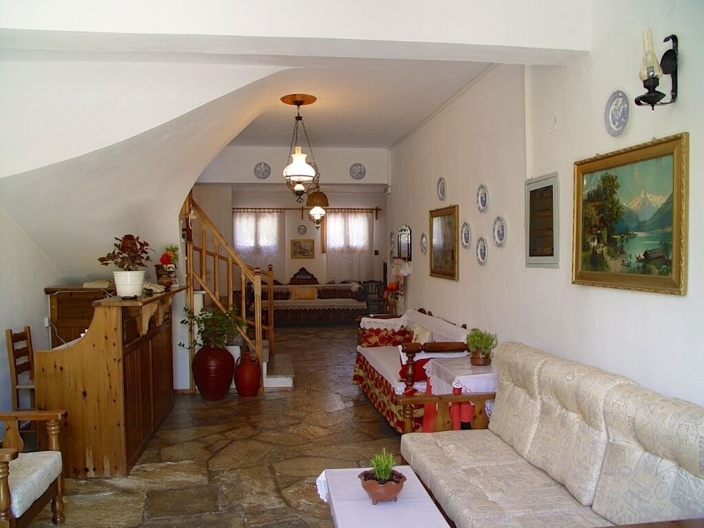 Christos Guesthouse photo 2