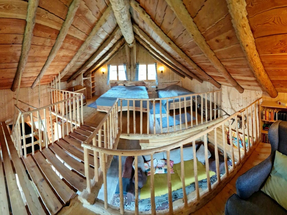 Nice Chalet in Klagenfurt With hot tub
