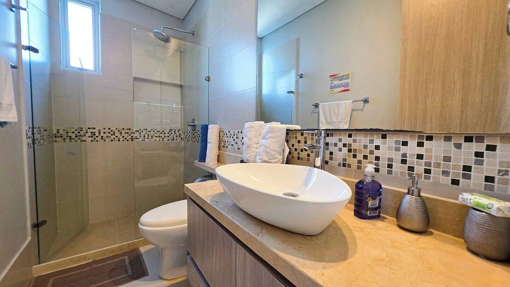 Oceanview Suite Pools Gym Guest Access