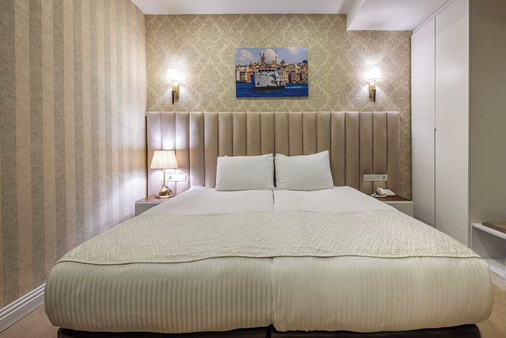 Mr Beyaz Butik Otel - Image 39