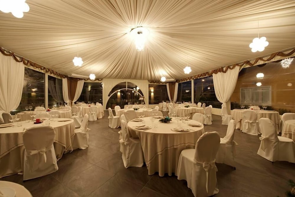 meeting & event spaces