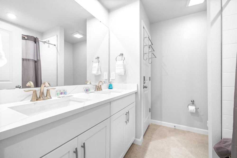 Waterview Luxury Retreat for 12!