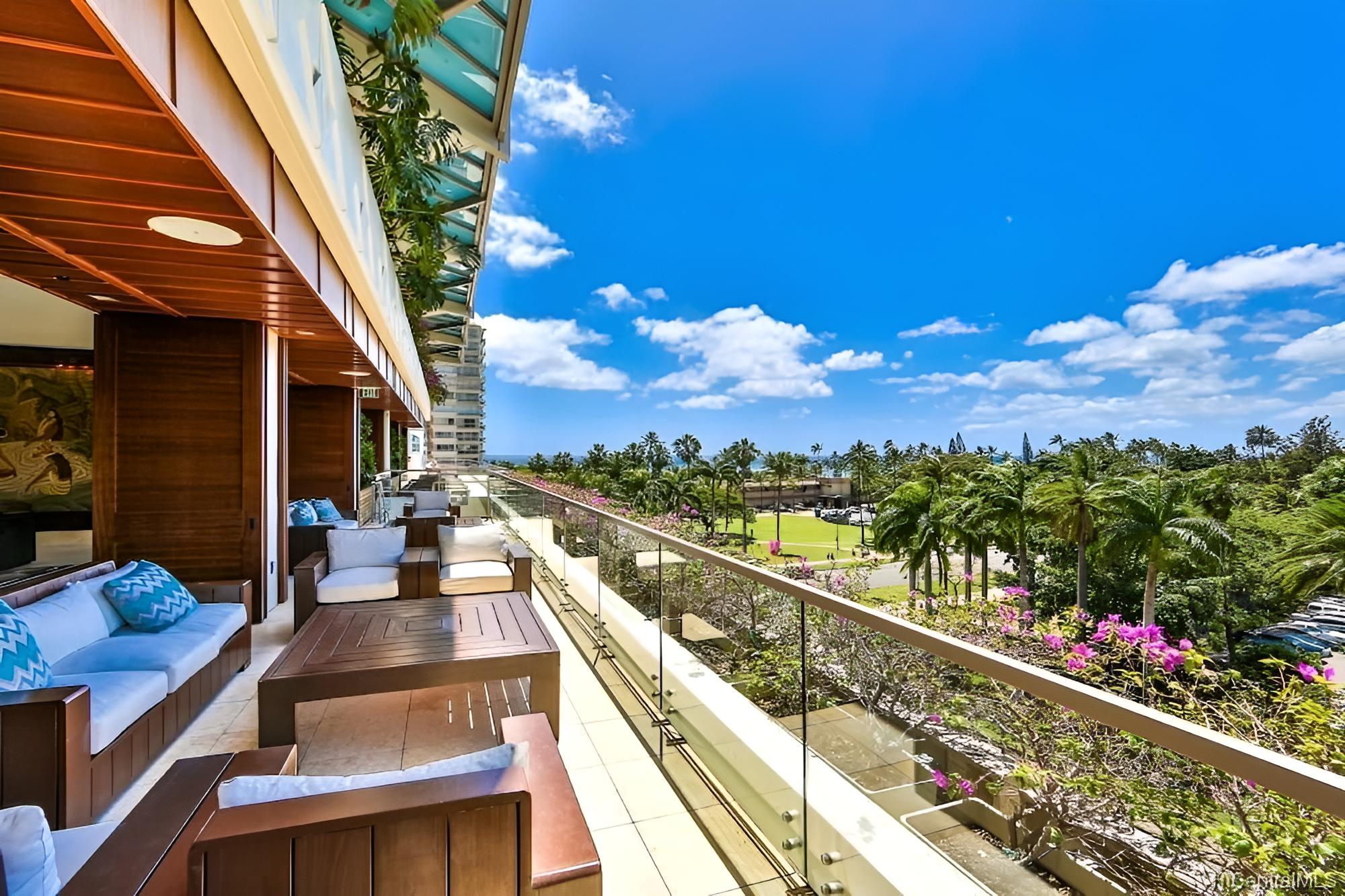 Jet Luxury @ The Trump Waikiki