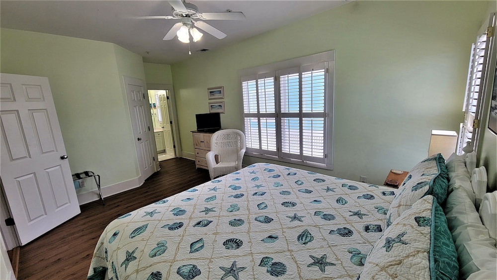 203 Butler Avenue by Tybee Vacation Rentals