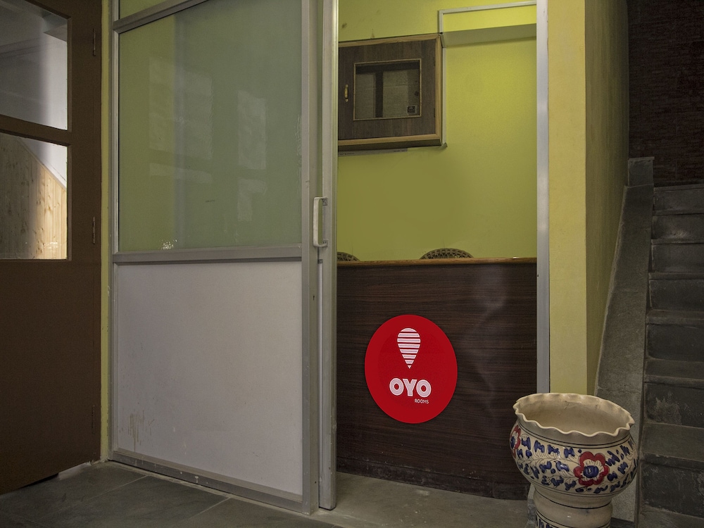 OYO 17067 Maitreya Guest House