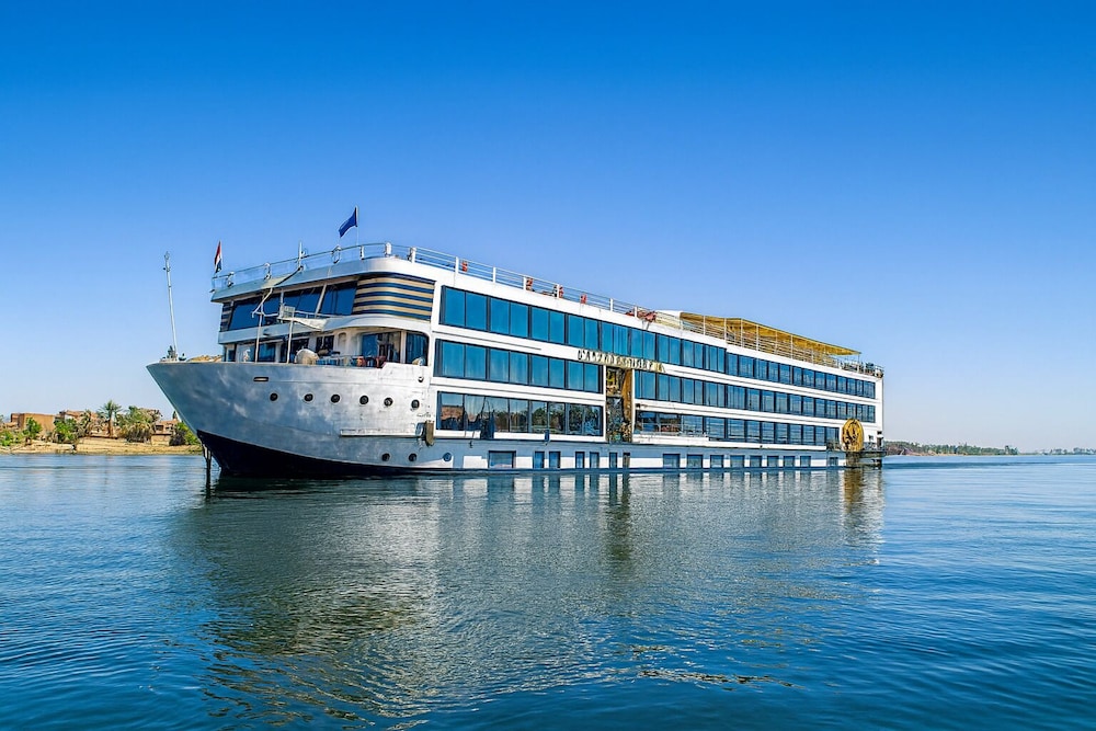 Nile Cruise Sunset Every Monday from Aswan 3 nights and every Thursday from Luxor 4 nights