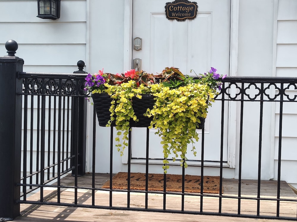 Hickory House Bed & Breakfast view 2