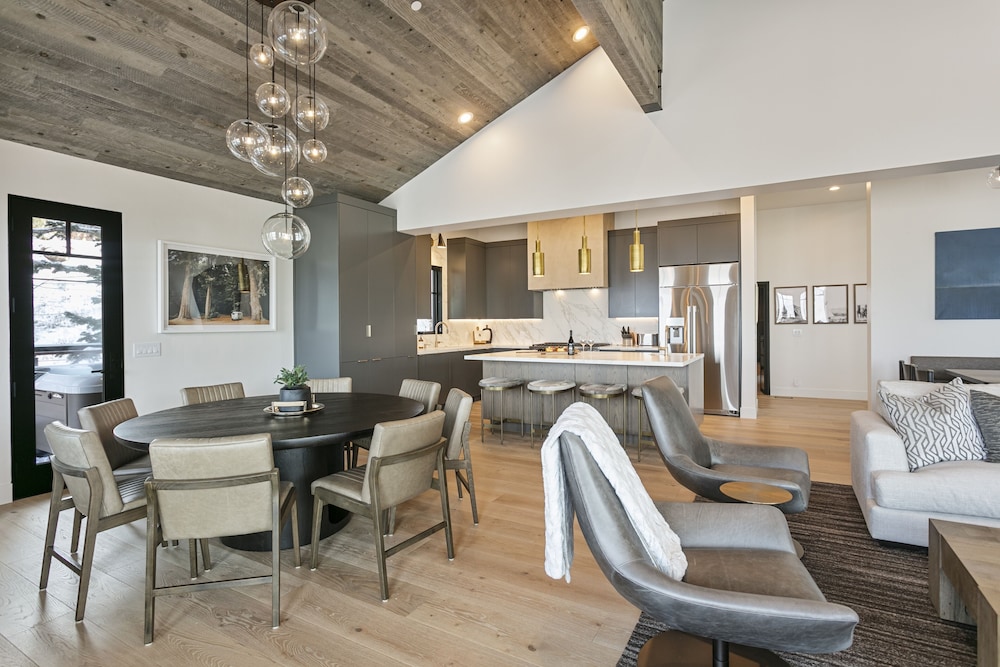 50 - Six Bedroom with Spa Stag Lodge 6 Condo