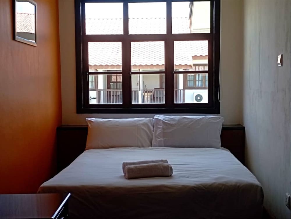 Alpine Premium Water Chalet 2