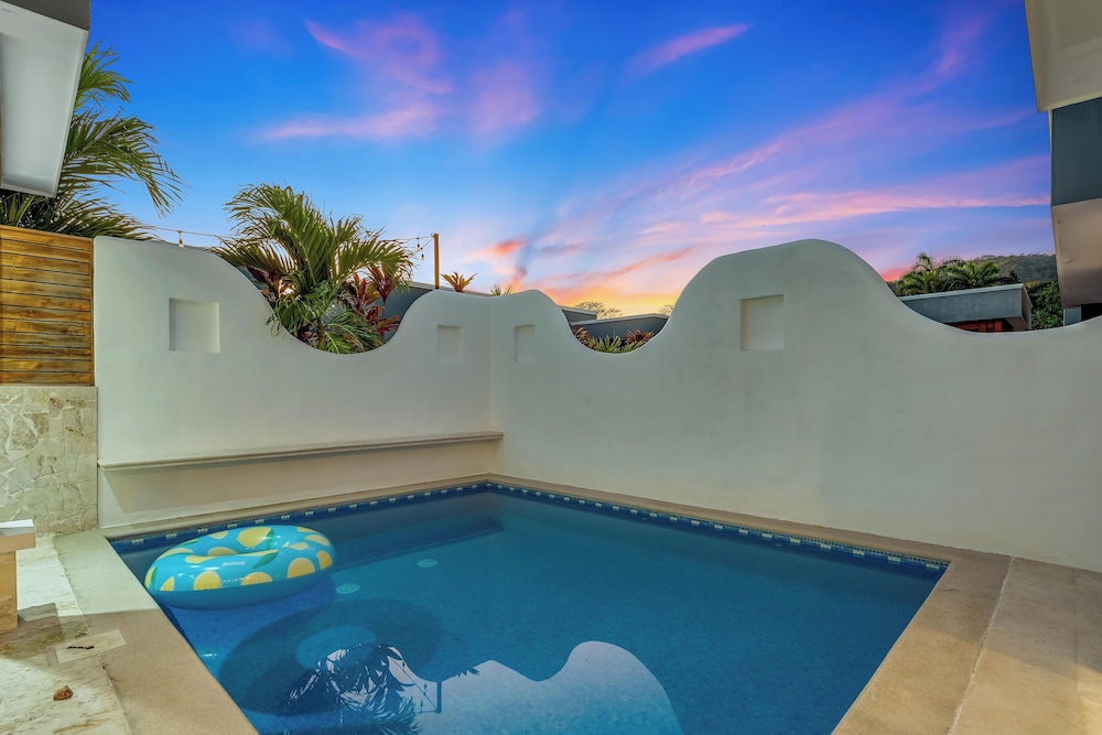 3 min to the Beach Private Pool Villa