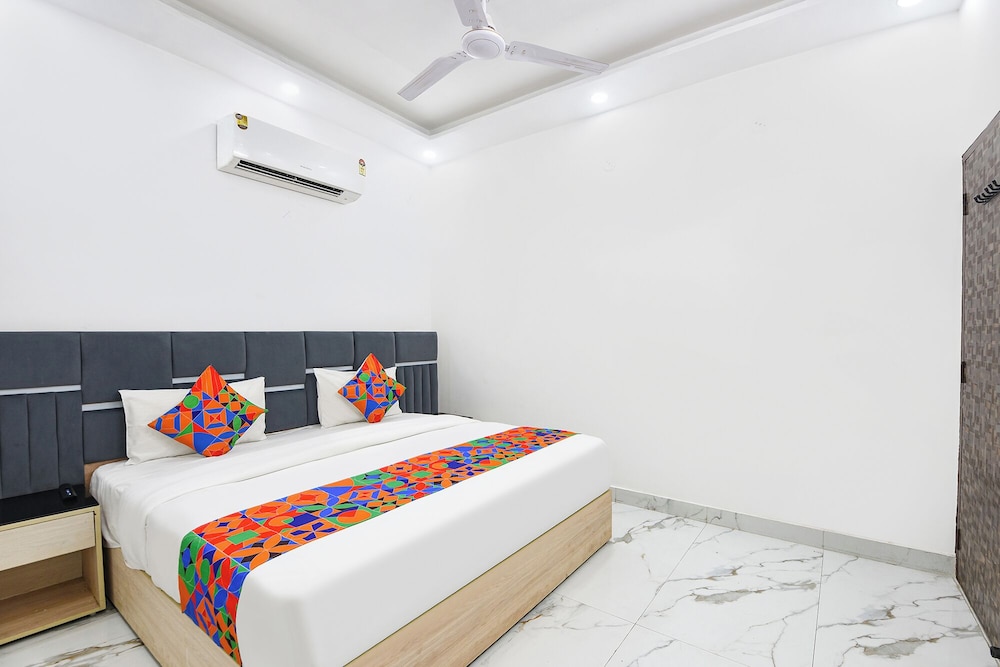 Fabhotel Scorpion Inn