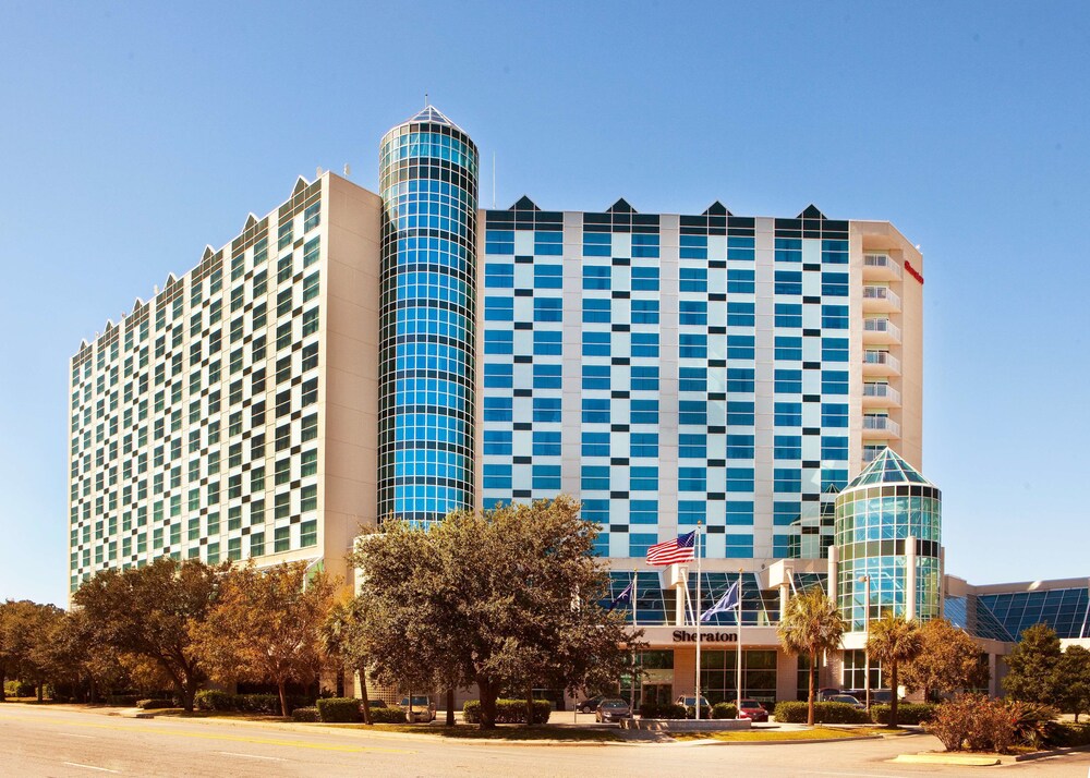 Meridian Plaza by Hosteeva