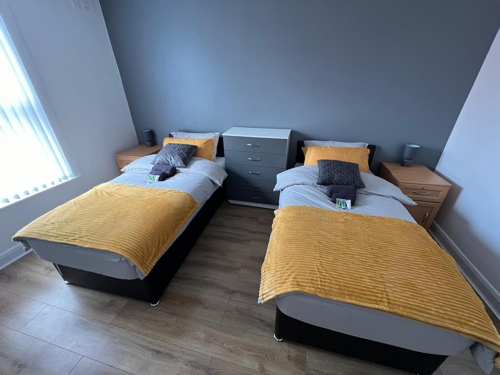 City Escape - Charming 2-bed House view 4