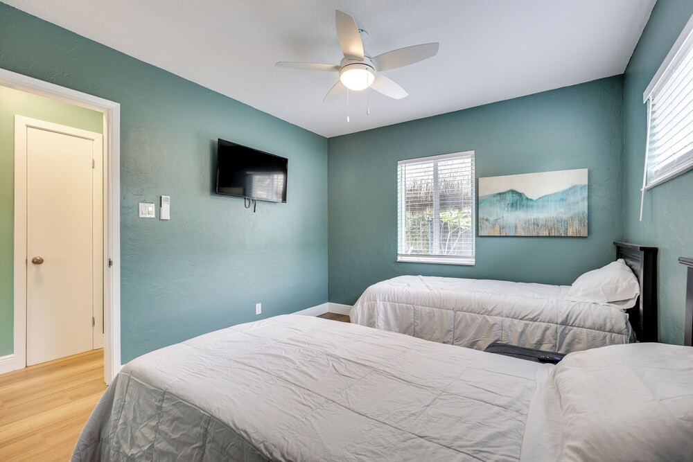 1 Mi to Shore: Family Home in Pompano Beach!