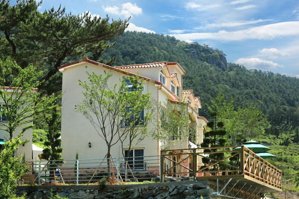 Monami Pension