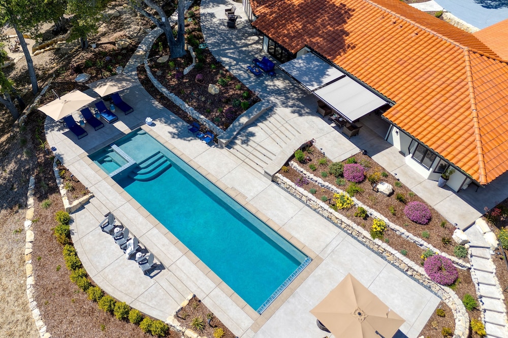 Rancho Robles by Avantstay Vineyard Villa w Views Pool Privacy