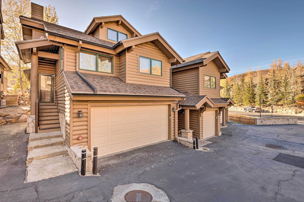 Park City Getaway w/ Hot Tub < 1 Mi to Main Street view 5
