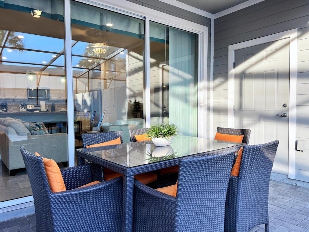 Fabulous 5bd Family Townhome With Splash Pool-726g 5 Bedroom Townhouse