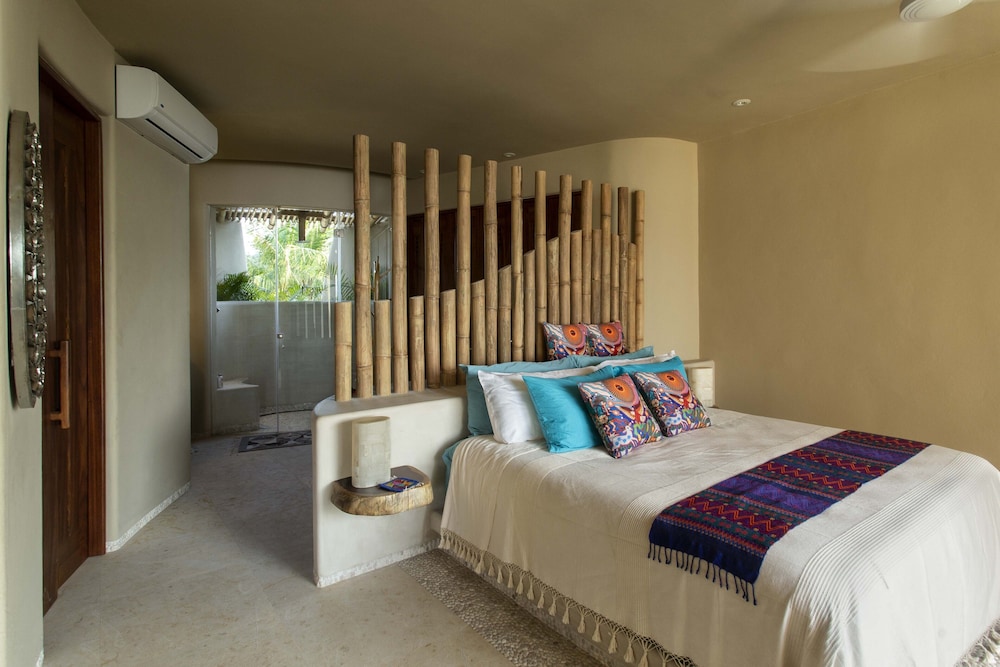 Punta Majahua Condos