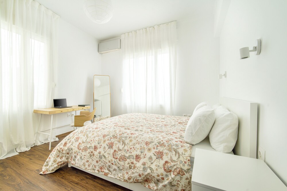 Superb flat in historic centre of Athens