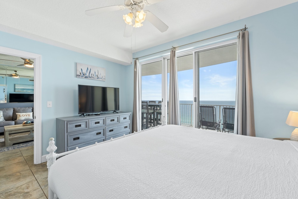Twin Palms Resort by Panhandle Getaways