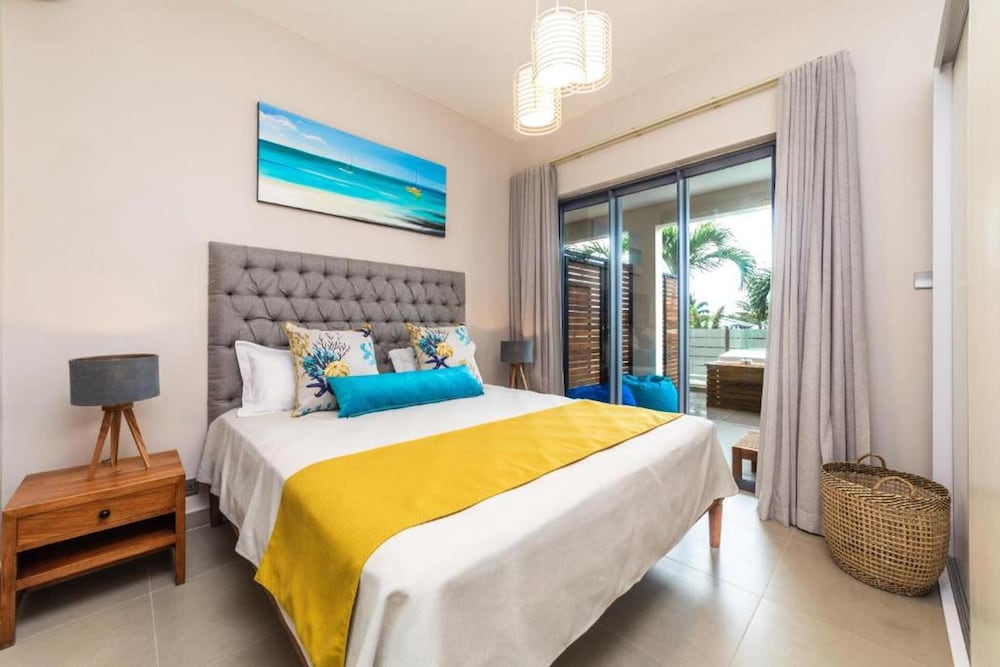 Immaculate 2-bed Apartment in Pereybere Grand Baie view 5