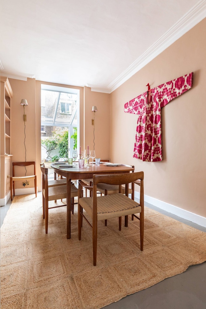 Alderney Street V by Onefinestay