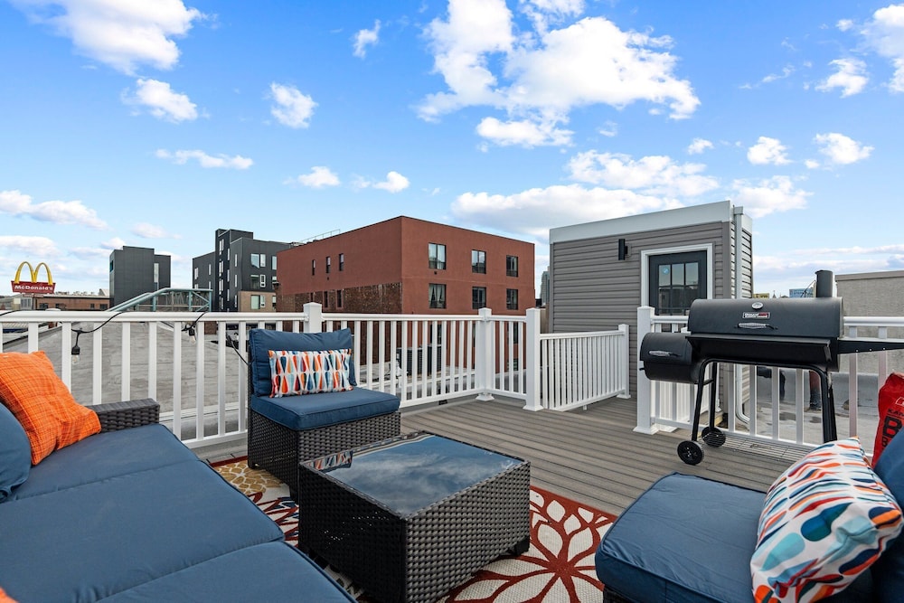 2BR Amazing Roof Deck in Fishtown Nolibs