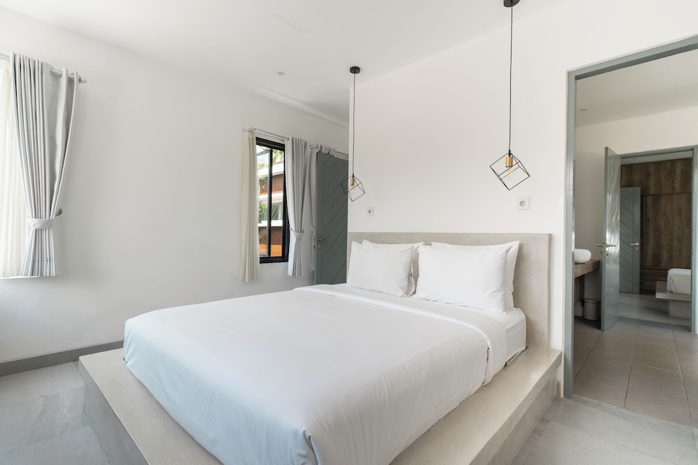 Melasti Villa 2 by Alfred in Bali