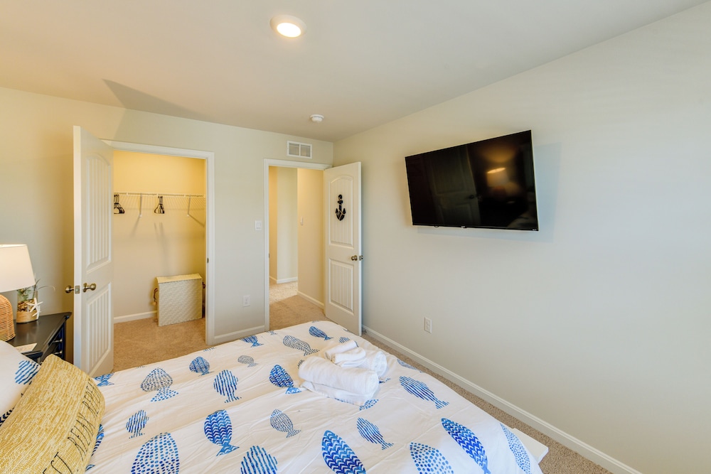 5 Mi to Bethany Beach: Home w/ Pool + Gym Access!