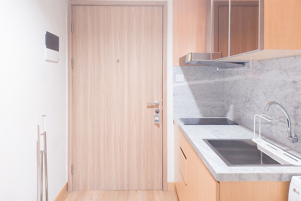 Elegant 1Br Without Living Room Apartment Bintaro Embarcadero