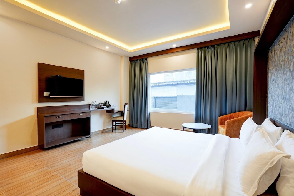 Premium Stays Near Phoenix Mall
