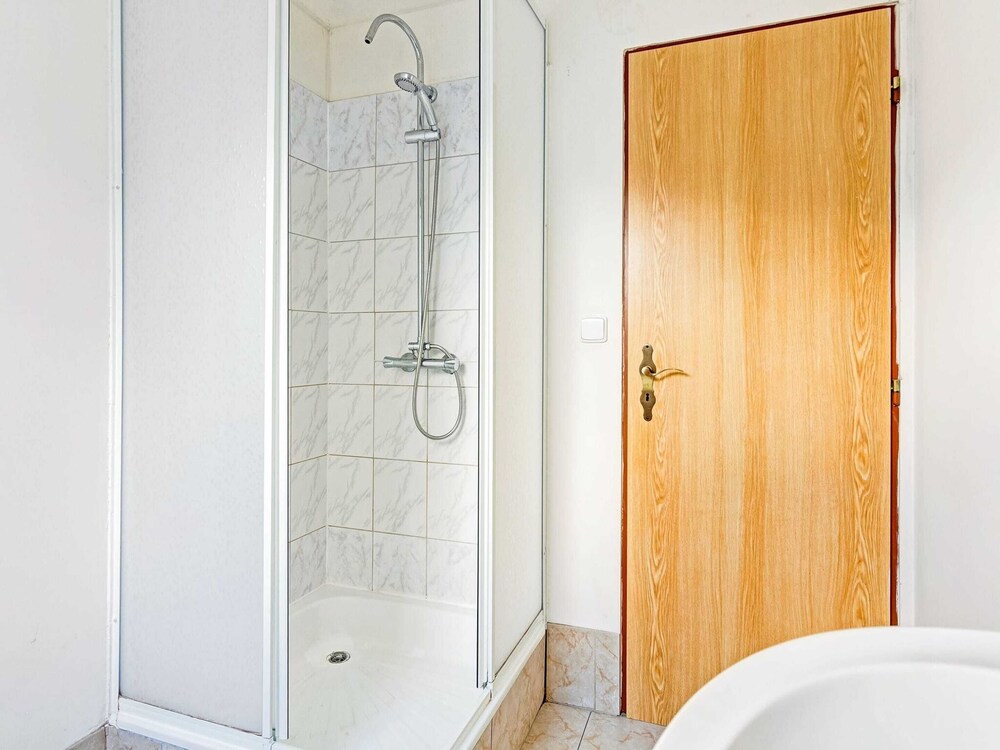 Lavish Cottage near Ski Area in Cerny Dul view 5