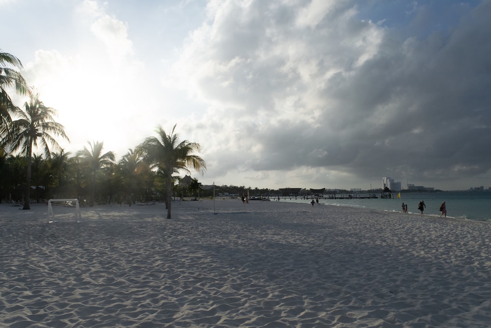 Oceanfront Condo at Voted Best Cancun Sandy Beach