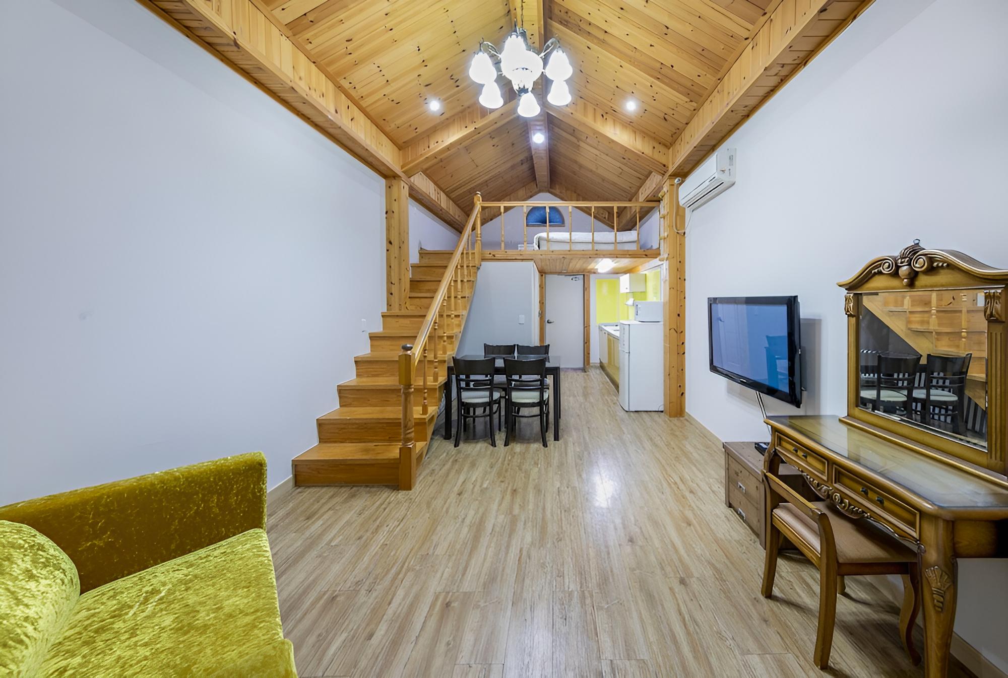 Gyeongju Le Reve Pension