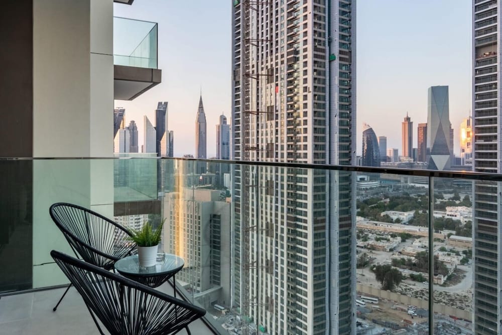 Silkhaus Spacious Near Dubai Mall Balcony Views