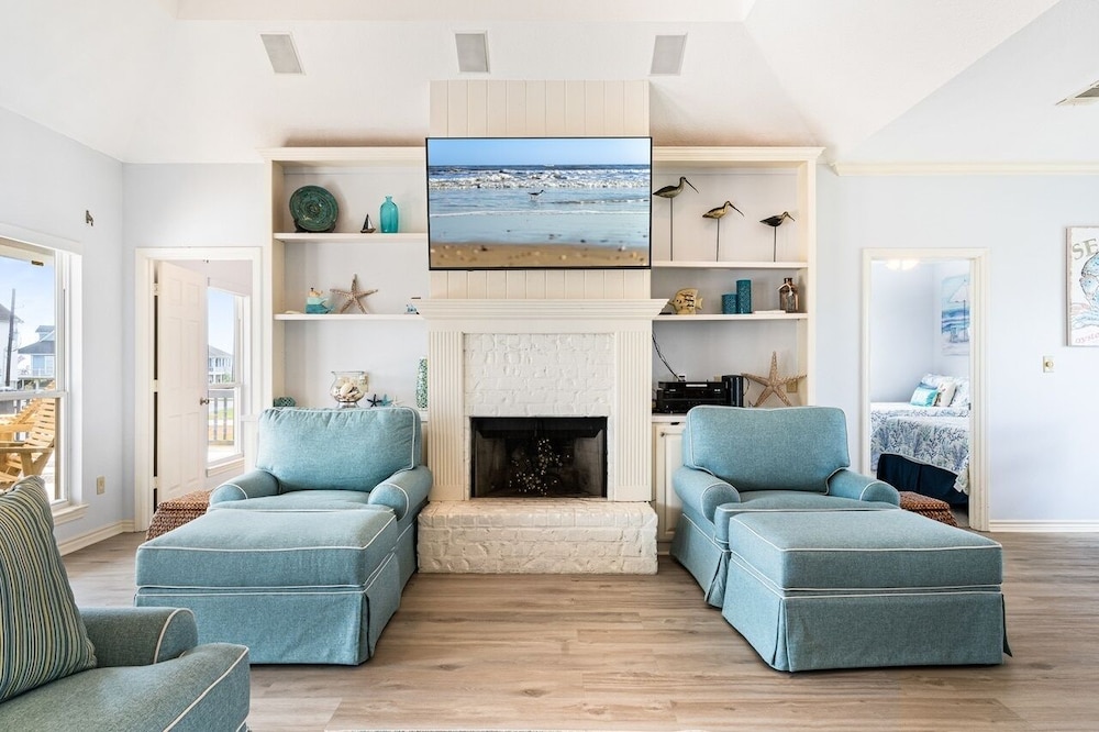 Happy Hours 4 Bedroom Home