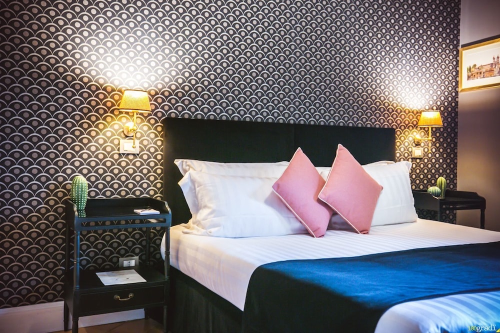 Parrasio Hotel