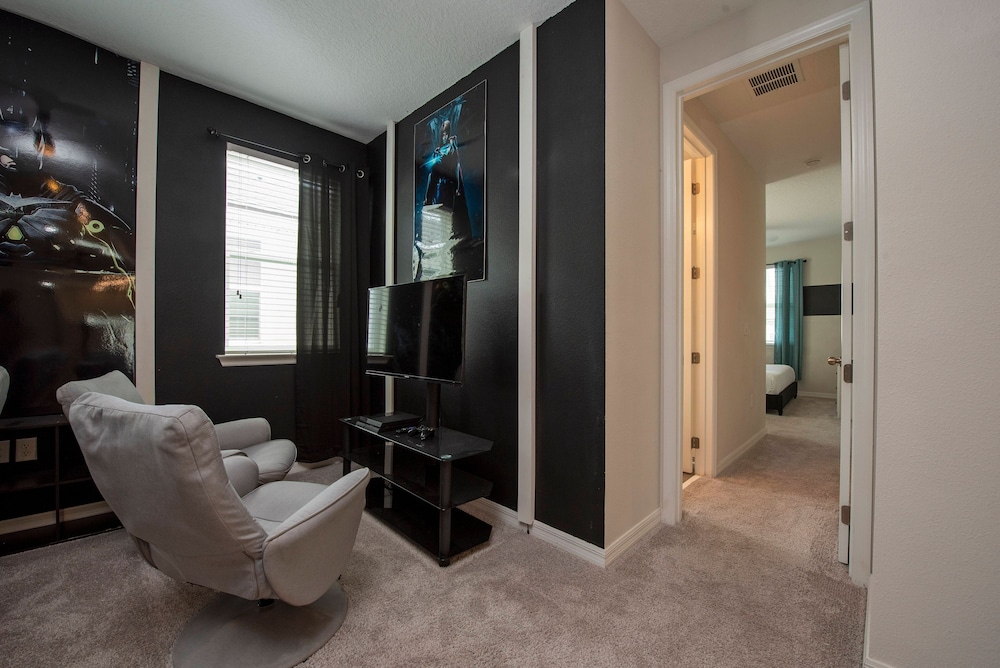 1799 Amazing 9Bd Near Disney
