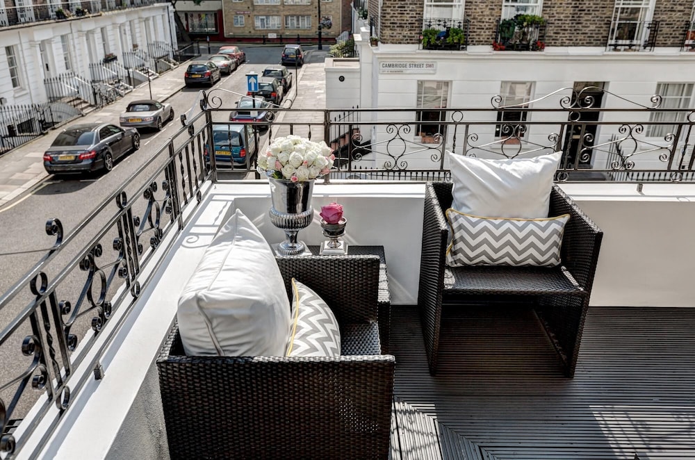 11 Cambridge Street in London