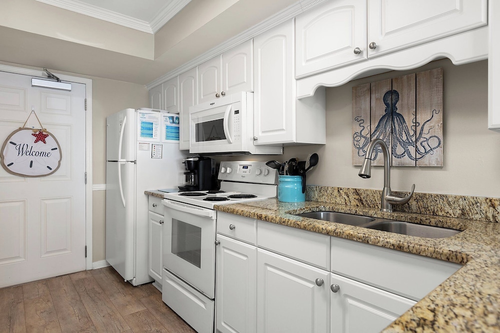 Surfside Shores by Southern Vacation Rentals